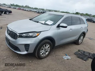 2019 Kia Sorento LX z VIN 5XYPG4A5XKG447654, wystawiony jako IAAI lot #41943667 z przebiegiem 84 241 mil mil oraz . Historia ofert i sprzedaży dostępna na DreamBid. Obrazek 17.