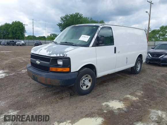 2007 Chevrolet Express Cargo z VIN 1GCGG25V671166439, wystawiony jako IAAI lot #42306135 z przebiegiem 206 336 mil mil oraz . Historia ofert i sprzedaży dostępna na DreamBid. Obrazek 2.