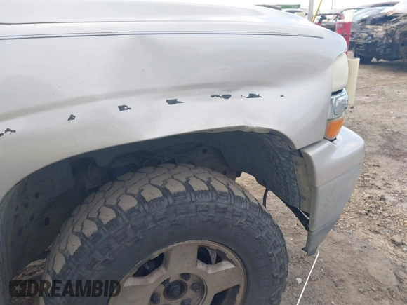 2006 Chevrolet Tahoe Z71 with VIN 1GNEK13Z66R107047, listed as a IAAI auction lot 41233093 with 272,734 mi miles. Bid and sale history available at carsss.com. Image 14.