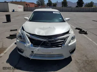 2014 Nissan Altima 2.5 with VIN 1N4AL3AP1EN215122, listed as a Copart auction lot 53883965 with 163,001 mi miles and Salvage Title. Bid and sale history available at carsss.com. Image 5.