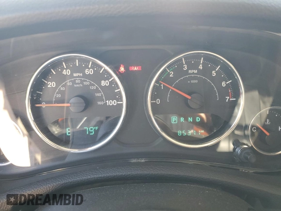 2017 Jeep Wrangler Sahara z VIN 1C4AJWBG1HL669600, wystawiony jako Copart lot #52856865 z przebiegiem 85 311 mil mil oraz Szkoda całkowita • Salvage title. Historia ofert i sprzedaży dostępna na DreamBid. Obrazek 9.