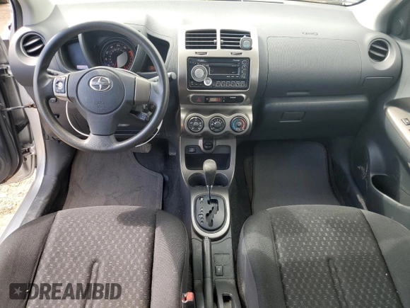 2011 Scion xD z VIN JTKKU4B41B1013933, wystawiony jako Copart lot #50499405 z przebiegiem 137 741 mil mil oraz Tytuł czysty. Historia ofert i sprzedaży dostępna na DreamBid. Obrazek 8.