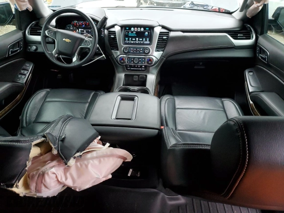 2020 Chevrolet Tahoe LS z VIN 1GNSCAKC1LR280726, wystawiony jako Copart lot #43128095 z przebiegiem 89 050 mil mil oraz Szkoda całkowita • Salvage title. Historia ofert i sprzedaży dostępna na DreamBid. Obrazek 8.