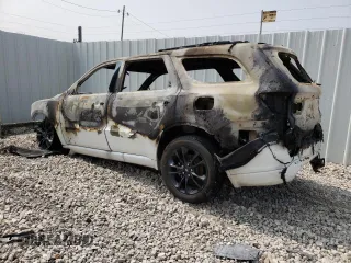 2023 Dodge Durango GT Plus z VIN 1C4RDJDG0PC690138, wystawiony jako Copart lot #70808104 z przebiegiem Nie podano mil oraz Nie do naprawy • Non repairable. Historia ofert i sprzedaży dostępna na DreamBid. Obrazek 2.