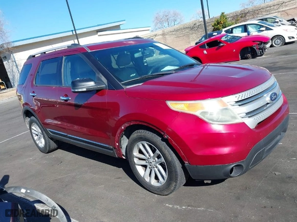 2014 Ford Explorer XLT with VIN 1FM5K7D81EGC15180, listed as a IAAI auction lot 41827071 with 1 mi miles. Bid and sale history available at carsss.com. Image 13.