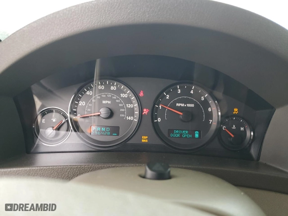 2006 Jeep Grand Cherokee Laredo with VIN 1J4HR48N56C112780, listed as a Copart auction lot 49652685 with 236,428 mi miles and Salvage Title. Bid and sale history available at carsss.com. Image 9.