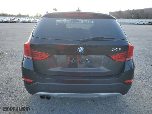 2015 BMW X1 xDrive28i with VIN WBAVL1C58FVY39591, listed as a Copart auction lot 48556765 with 152,577 mi miles and Salvage Title. Bid and sale history available at carsss.com. Image 6.