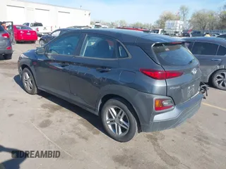 2021 Hyundai Kona SE with VIN KM8K12AA9MU752475, listed as a IAAI auction lot 42006490 with 67,799 mi miles and . Bid and sale history available at DreamBid. Image 3.