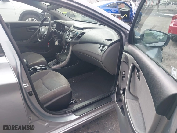 2015 Hyundai Elantra SE with VIN 5NPDH4AE9FH633720, listed as a IAAI auction lot 41983796 with 141,810 mi miles. Bid and sale history available at carsss.com. Image 5.