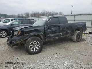 2019 Toyota Tacoma SR z VIN 5TFSX5EN5KX067466, wystawiony jako Copart lot #45024045 z przebiegiem 135 277 mil mil oraz Szkoda całkowita • Salvage title. Historia ofert i sprzedaży dostępna na DreamBid. Obrazek 1.
