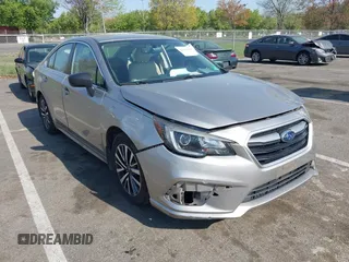 2018 Subaru Legacy z VIN 4S3BNAB66J3033943, wystawiony jako IAAI lot #42106059 z przebiegiem 100 261 mil mil oraz . Historia ofert i sprzedaży dostępna na DreamBid. Obrazek 1.