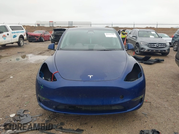 2023 Tesla Model Y Long Range with VIN 7SAYGDEE4PA064743, listed as a IAAI auction lot 41523760 with 41,113 mi miles. Bid and sale history available at carsss.com. Image 12.