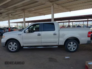2008 Ford F-150 XLT z VIN 1FTPW12V48FB14779, wystawiony jako IAAI lot #41382815 z przebiegiem 207 483 mil mil oraz . Historia ofert i sprzedaży dostępna na DreamBid. Obrazek 14.