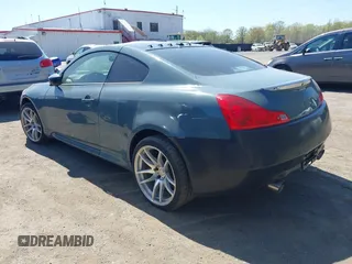 2010 Infiniti G37 Coupe x with VIN JN1CV6EL5AM151255, listed as a IAAI auction lot 42063389 with 1 mi miles. Bid and sale history available at carsss.com. Image 3.