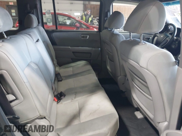 2009 Honda Pilot LX with VIN 5FNYF48219B047437, listed as a IAAI auction lot 42070317 with 253,853 mi miles and . Bid and sale history available at DreamBid. Image 8.