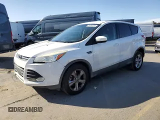 2013 Ford Escape SE with VIN 1FMCU0GX0DUB00887, listed as a Copart auction lot 44850535 with 177,626 mi miles and Clean Title. Bid and sale history available at carsss.com. Image 1.