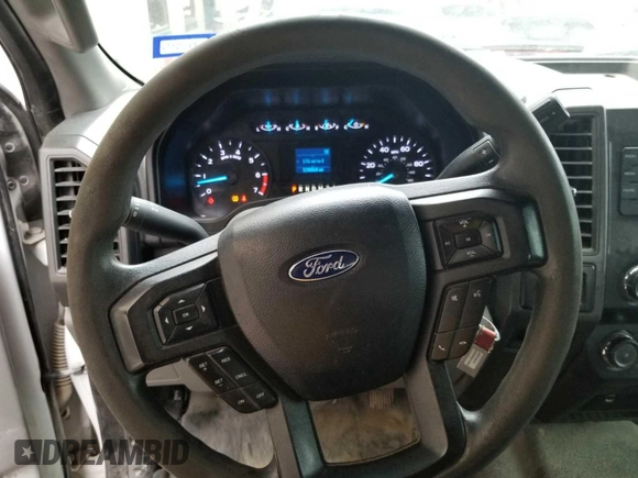 2019 Ford F-250 XL with VIN 1FT7X2B64KEG11615, listed as a IAAI auction lot 42282396 with 128,860 mi miles and . Bid and sale history available at DreamBid. Image 4.