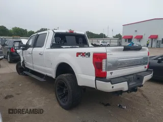 2019 Ford F-250 XL with VIN 1FT7W2BT7KEE01924, listed as a IAAI auction lot 39198800 with 58,042 mi miles and . Bid and sale history available at DreamBid. Image 3.