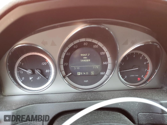 2009 Mercedes-Benz C 300 Sport with VIN WDDGF54X19R053399, listed as a Copart auction lot 54053785 with 144,089 mi miles and Salvage Title. Bid and sale history available at DreamBid. Image 9.