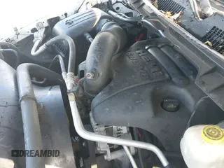 2016 Ram 1500 ST z VIN 1C6RR7FT9GS268784, wystawiony jako IAAI lot #43392081 z przebiegiem 150 533 mil mil oraz . Historia ofert i sprzedaży dostępna na DreamBid. Obrazek 19.