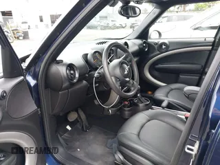 2016 MINI Countryman with VIN WMWZB3C55GWR46917, listed as a IAAI auction lot 42421995 with 23,157 mi miles and . Bid and sale history available at DreamBid. Image 18.