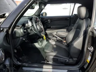 2019 MINI Convertible Cooper S с VIN WMWWG9C57K3D22847, выставлен на аукционе Copart как лот 83227504 с пробегом 39 137 миль миль и Списание • Salvage title. История ставок и продаж доступна на DreamBid. Изображение 7.