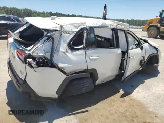 2021 Toyota RAV4 XLE Premium z VIN 2T3A1RFV0MW153326, wystawiony jako Copart lot #57799785 z przebiegiem Nie podano mil oraz Szkoda całkowita • Salvage title. Historia ofert i sprzedaży dostępna na DreamBid. Obrazek 3.