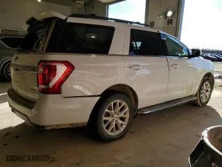 2021 Ford Expedition XLT with VIN 1FMJU1JT1MEA04571, listed as a Copart auction lot 46317595 with 0 mi miles and Salvage Title. Bid and sale history available at carsss.com. Image 3.