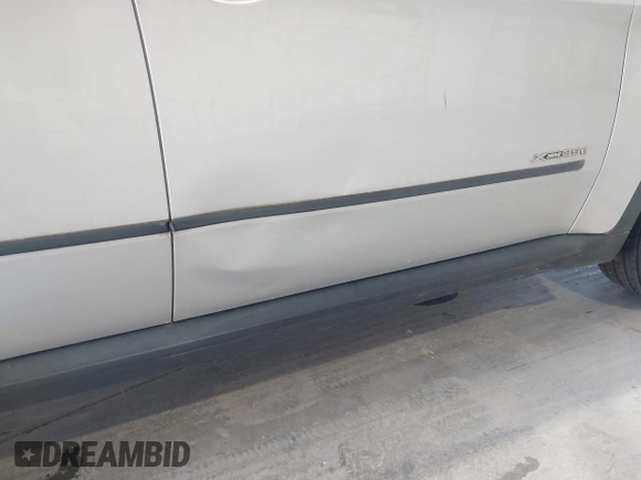 2012 BMW X5 35d z VIN 5UXZW0C53CL674187, wystawiony jako IAAI lot #42274931 z przebiegiem 272 642 mil mil oraz . Historia ofert i sprzedaży dostępna na DreamBid. Obrazek 6.