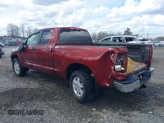 2008 Toyota Tundra z VIN 5TFBV54158X080022, wystawiony jako IAAI lot #38891111 z przebiegiem 183 752 mil mil oraz . Historia ofert i sprzedaży dostępna na DreamBid. Obrazek 3.