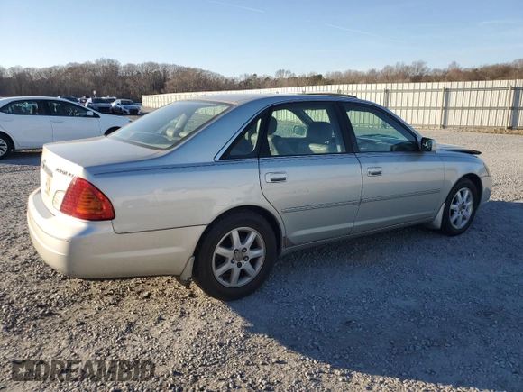 2001 Toyota Avalon XL w/Bucket Seats with VIN 4T1BF28B21U148374, listed as a Copart auction lot 44053655 with 193,490 mi miles and Salvage Title. Bid and sale history available at carsss.com. Image 3.