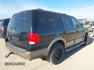 2003 Ford Expedition Eddie Bauer with VIN 1FMEU17W83LC17028, listed as a IAAI auction lot 41355928 with 229,271 mi miles. Bid and sale history available at carsss.com. Image 4.