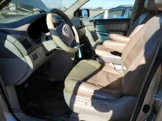 2006 Toyota Sienna LE with VIN 5TDBA23C76S069622, listed as a Copart auction lot 88536255 with 203,331 mi miles and Salvage Title. Bid and sale history available at carsss.com. Image 7.