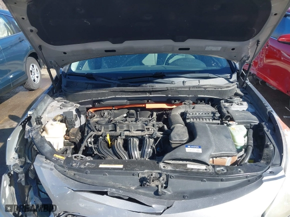 2013 Hyundai Sonata Hybrid Limited with VIN KMHEC4A47DA073769, listed as a IAAI auction lot 41758140 with 154,615 mi miles. Bid and sale history available at carsss.com. Image 10.