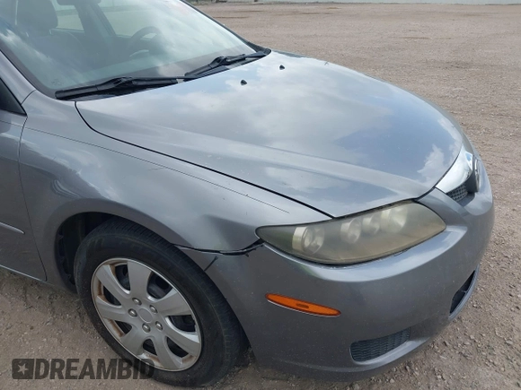 2006 Mazda 6 i with VIN 1YVFP80CX65M36617, listed as a IAAI auction lot 42059906 with 189,192 mi miles. Bid and sale history available at carsss.com. Image 6.
