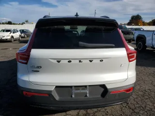 2023 Volvo XC40 Core с VIN YV4ED3UK8P2101970, выставлен на аукционе Copart как лот 73328854 с пробегом 4 912 миль миль и Списание • Salvage title. История ставок и продаж доступна на DreamBid. Изображение 6.