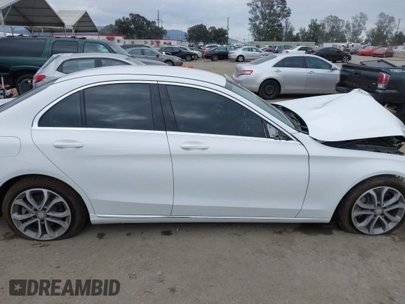2016 Mercedes-Benz C 300 with VIN 55SWF4JB0GU124439, listed as a IAAI auction lot 40302446 with 71,304 mi miles and . Bid and sale history available at carsss.com. Image 14.