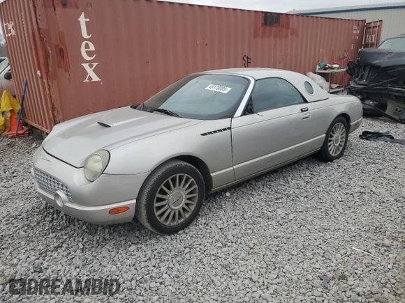 2004 Ford Thunderbird Deluxe z VIN 1FAHP60A84Y104551, wystawiony jako Copart lot #49170085 z przebiegiem 159 696 mil mil oraz Szkoda całkowita • Salvage title. Historia ofert i sprzedaży dostępna na DreamBid. Obrazek 1.