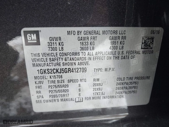 2016 GMC Yukon Denali with VIN 1GKS2CKJ5GR412709, listed as a IAAI auction lot 41530372 with 105,555 mi miles. Bid and sale history available at carsss.com. Image 9.