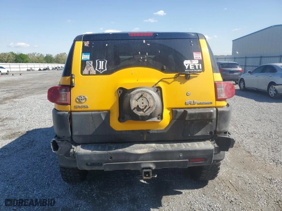 2007 Toyota FJ Cruiser with VIN JTEBU11F670072834, listed as a Copart auction lot 50380605 with 174,226 mi miles and Salvage Title. Bid and sale history available at carsss.com. Image 6.