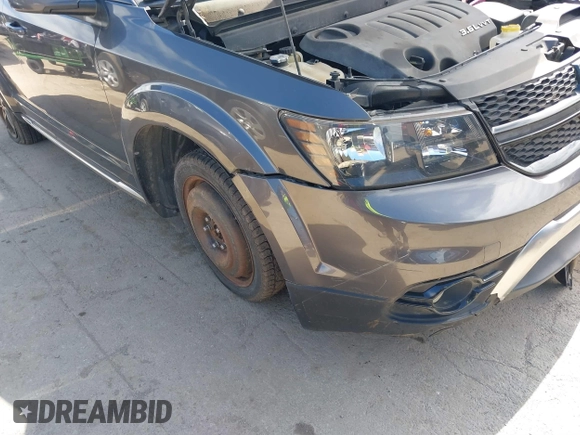 2015 Dodge Journey Crossroad with VIN 3C4PDDGG1FT675803, listed as a IAAI auction lot 41864112 with 97,842 mi miles. Bid and sale history available at carsss.com. Image 6.