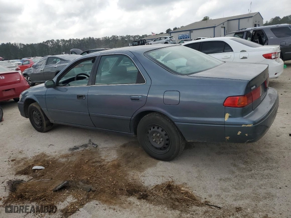 2000 Toyota Camry CE with VIN 4T1BG22K5YU994031, listed as a Copart auction lot 49184605 with 171,044 mi miles and Clean Title. Bid and sale history available at carsss.com. Image 2.