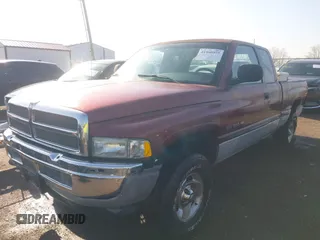 2000 Dodge 1500 z VIN 3B7HF13Z4YM237732, wystawiony jako IAAI lot #41980975 z przebiegiem 159 131 mil mil oraz . Historia ofert i sprzedaży dostępna na DreamBid. Obrazek 17.