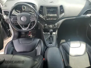 2019 Jeep Cherokee Latitude Plus with VIN 1C4PJMLB3KD405121, listed as a Copart auction lot 55974375 with 39,640 mi miles and Salvage title. Bid and sale history available at DreamBid. Image 8.