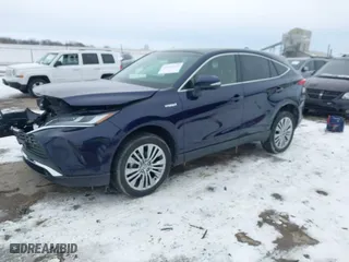 2021 Toyota Venza LE with VIN JTEAAAAH9MJ029925, listed as a IAAI auction lot 41583110 with NaN miles. Bid and sale history available at carsss.com. Image 18.