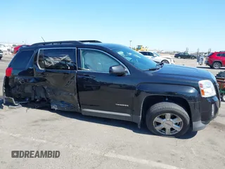 2013 GMC Terrain SLT z VIN 2GKFLVEKXD6193557, wystawiony jako IAAI lot #42670895 z przebiegiem 169 041 mil mil oraz . Historia ofert i sprzedaży dostępna na DreamBid. Obrazek 13.