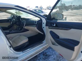 2016 Nissan Maxima 3.5 SL with VIN 1N4AA6AP6GC439010, listed as a IAAI auction lot 41448444 with 84,888 mi miles. Bid and sale history available at carsss.com. Image 5.