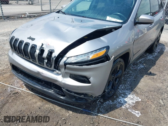 2016 Jeep Cherokee Latitude with VIN 1C4PJLCB3GW176901, listed as a IAAI auction lot 42019983 with 141,104 mi miles and . Bid and sale history available at DreamBid. Image 6.