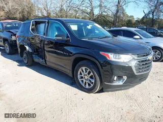 2019 Chevrolet Traverse LT Cloth with VIN 1GNERGKW2KJ223523, listed as a IAAI auction lot 41156722 with 111,868 mi miles. Bid and sale history available at carsss.com. Image 1.