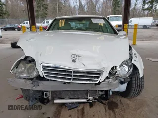 2007 Mercedes-Benz C 280 Luxury с VIN WDBRF54H97F880897, выставлен на аукционе IAAI как лот 41828391 с пробегом 177 644 миль миль и . История ставок и продаж доступна на DreamBid. Изображение 13.